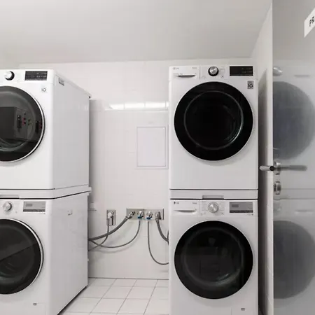 Appartement Quiet Warm Studio, 5 Min To Metro A, Airport Link, Fast Wi-fi