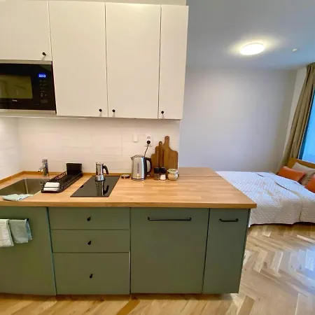 Quiet Warm Studio, 5 Min To Metro A, Airport Link, Fast Wi-fi