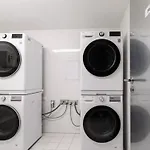 アパート Quiet Warm Studio, 5 Min To Metro A, Airport Link, Fast Wi-fi