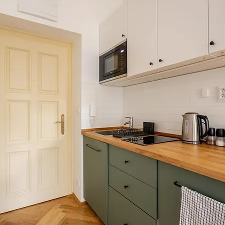 Apartamento Quiet Warm Studio, 5 Min To Metro A, Airport Link, Fast Wi-fi *