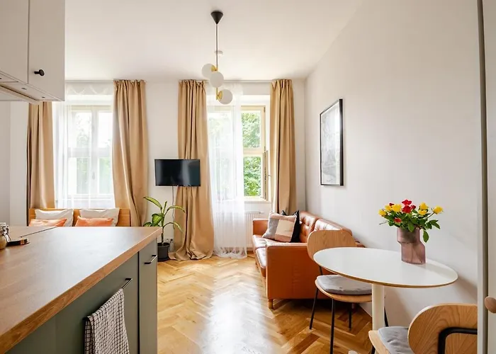 Quiet Warm Studio, 5 Min To Metro A, Airport Link, Fast Wi-fi Διαμέρισμα *