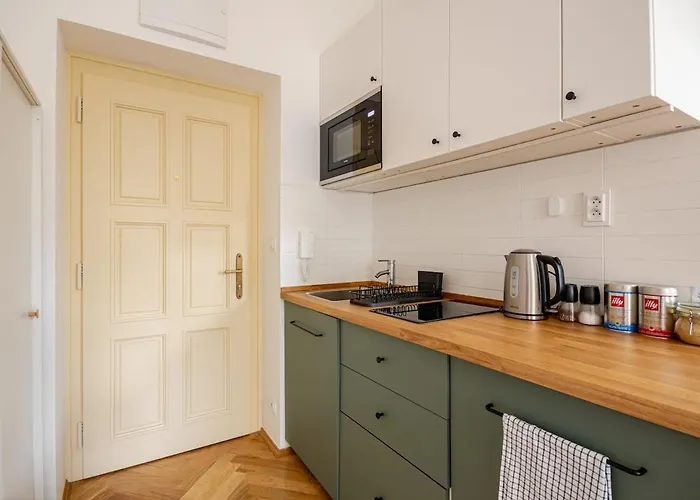 Διαμέρισμα Quiet Warm Studio, 5 Min To Metro A, Airport Link, Fast Wi-fi *