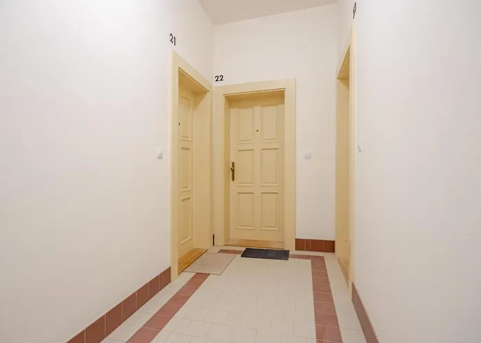 Quiet Warm Studio, 5 Min To Metro A, Airport Link, Fast Wi-fi