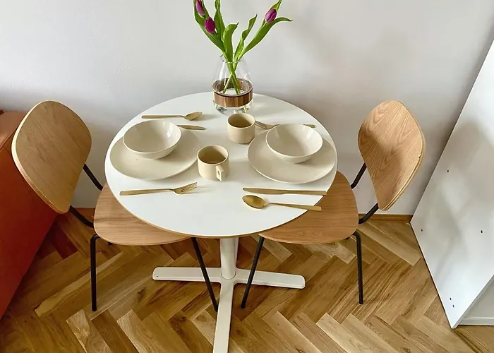 Quiet Warm Studio, 5 Min To Metro A, Airport Link, Fast Wi-fi Διαμέρισμα *